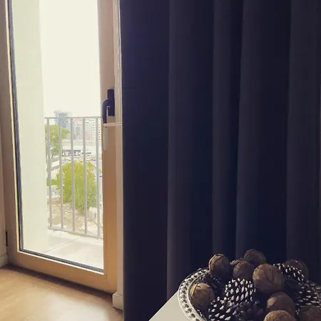 Lisbon Apartment *
