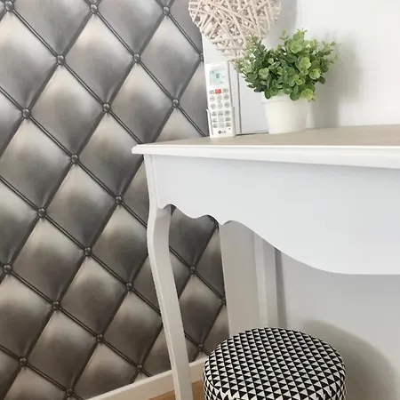 Lisbon Apartment *